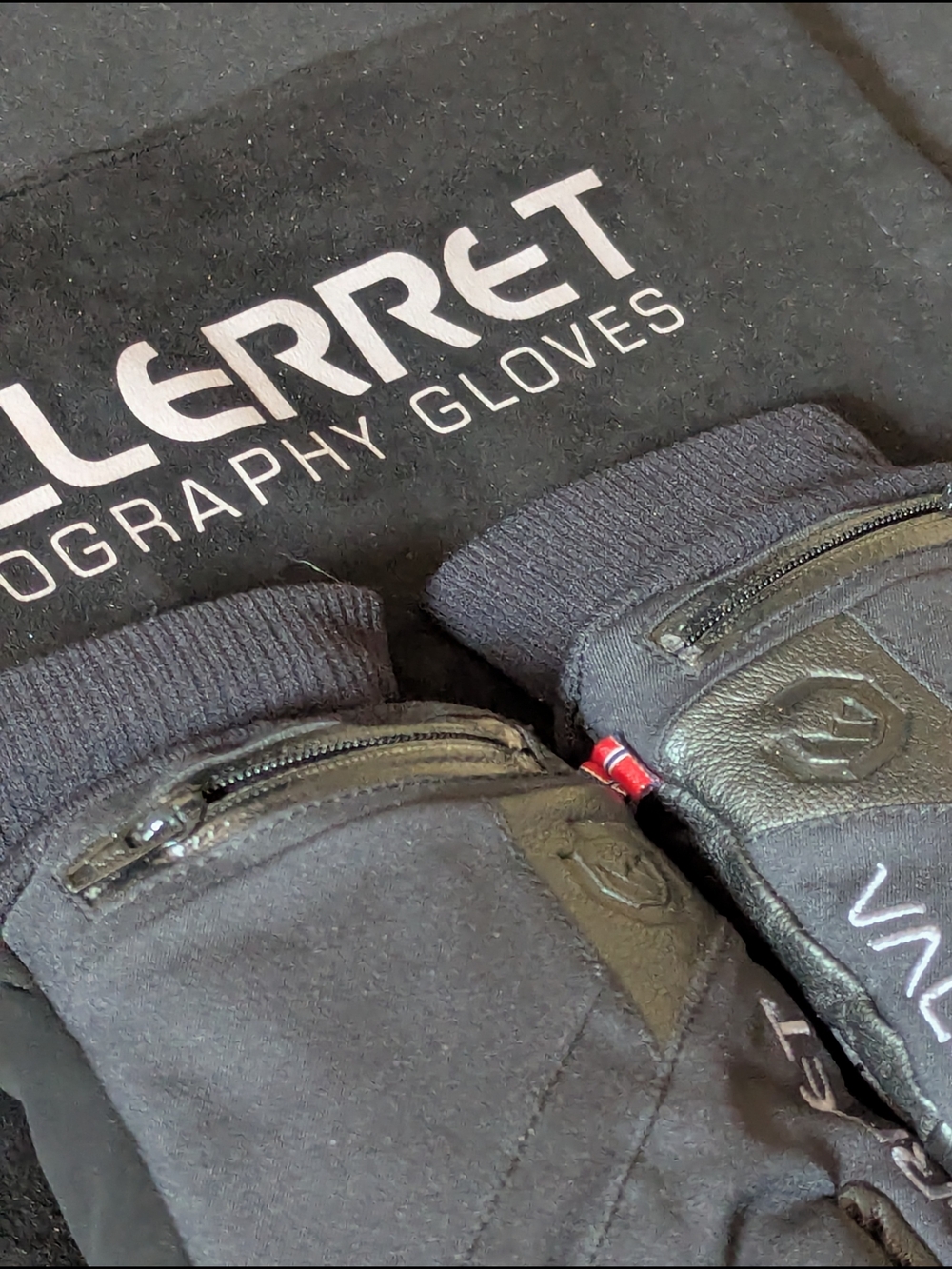 📤FINAL CALL - Sold Out Vallerret Tinden Magnetic Photography Winter Gloves - Picture 14 of 16